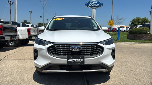Used 2023 White Ford Base image 4