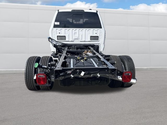 New 2026 Oxford White Ford F-450® XL image 3