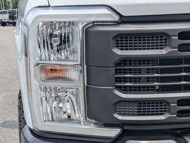 New 2026 Oxford White Ford F-250® XL image 9