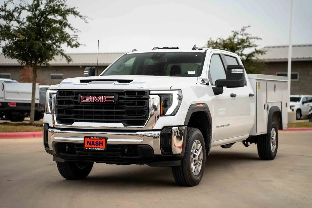 2025 GMC Sierra 2500HD Pro - Photo 9