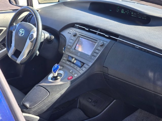 Used 2015 Blue Toyota Four image 6