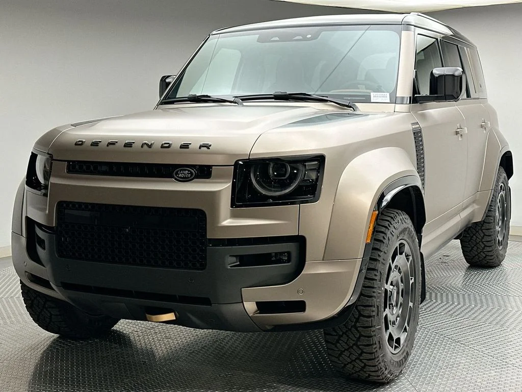 2026 Land Rover Defender 110 OCTA P635's photo