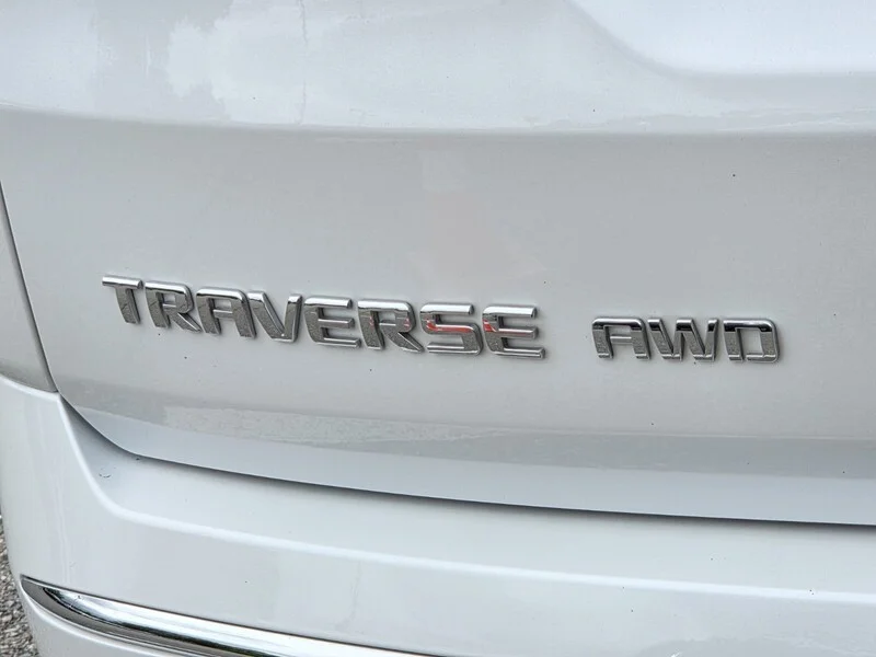 Used 2023 Iridescent Pearl Tricoat CHEVROLET AWD 4DR PREMIER image 20