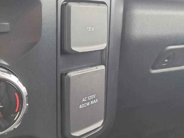 New 2026 White Metallic Ford Lariat image 27