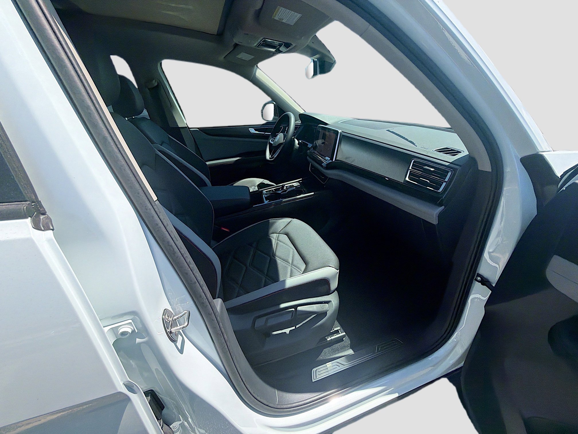 New 2026 White Pearl Volkswagen 2.0T Peak Edition image 23