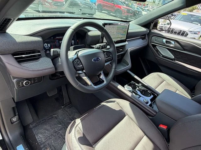 New 2026 Agate Black Metallic Ford Platinum™ image 22