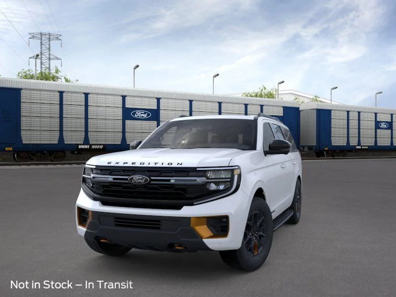 New 2026 Star White Metallic Tri-Coat Ford Tremor image 2