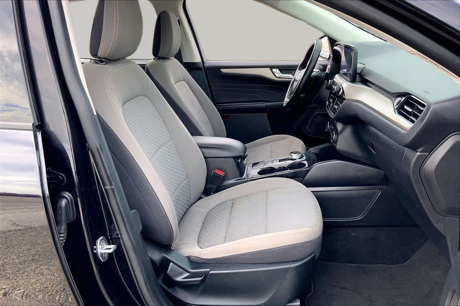 Used 2021 Agate Black Ford SE Hybrid image 9