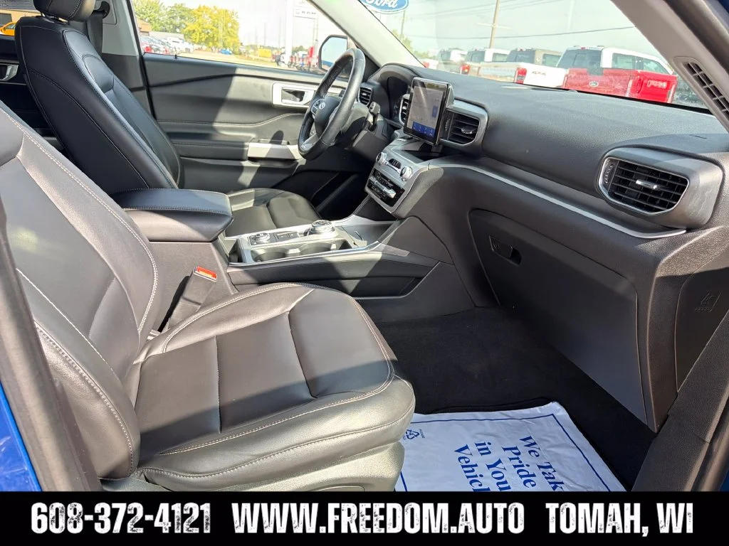 Used 2022 Blue Metallic Ford XLT image 38