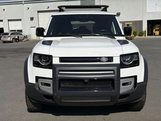 Used 2023 White Land Rover S image 15