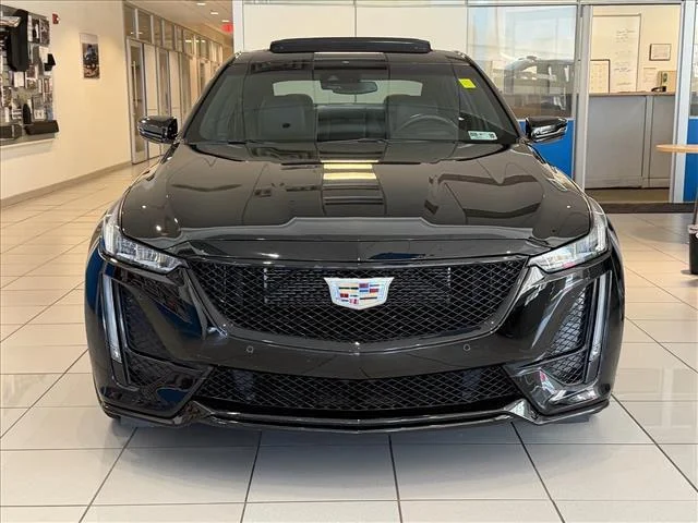 Used 2023  CADILLAC VSERIES image 2