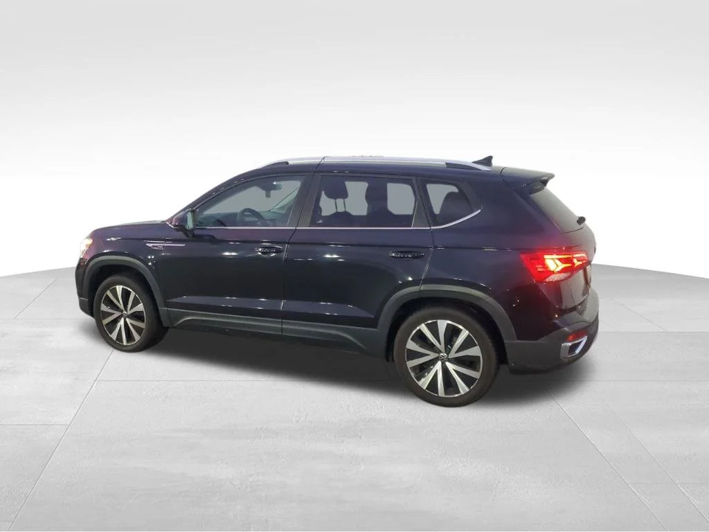 Used 2022 Black Volkswagen 1.5T SE image 3