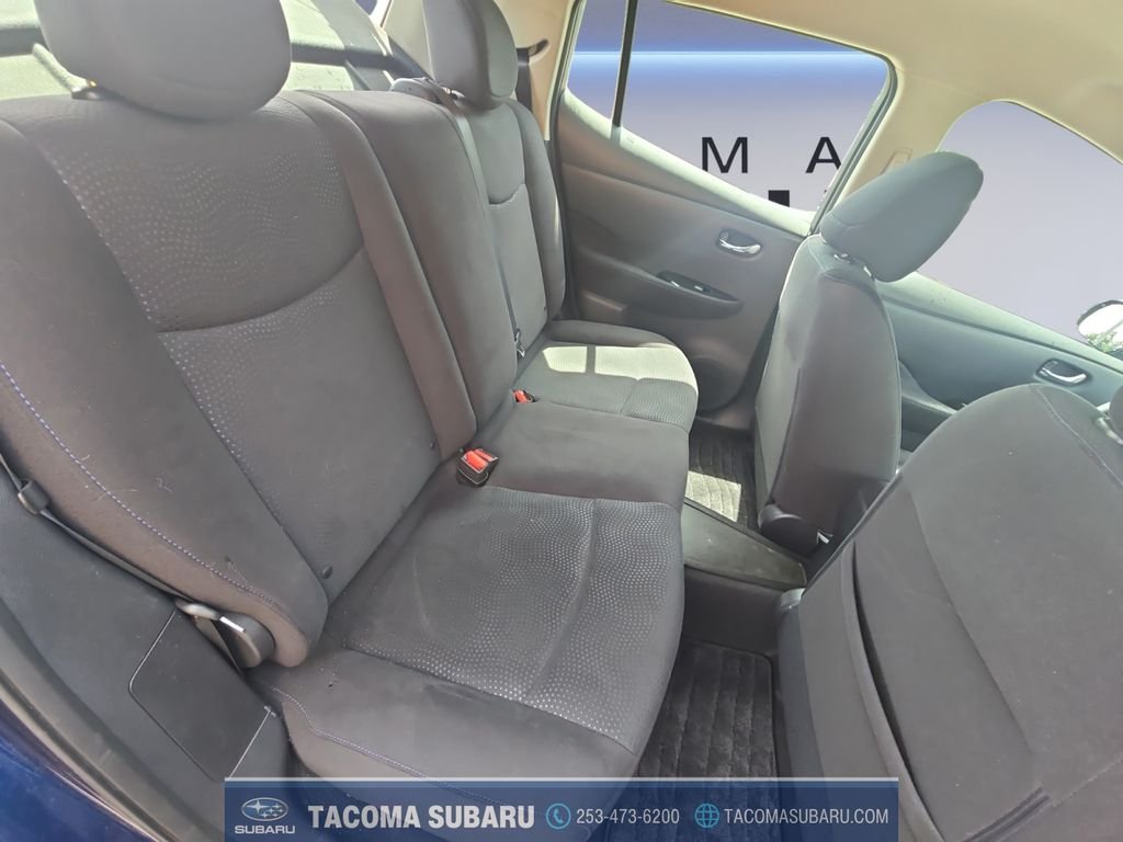 Used 2016 Blue Nissan SV image 18