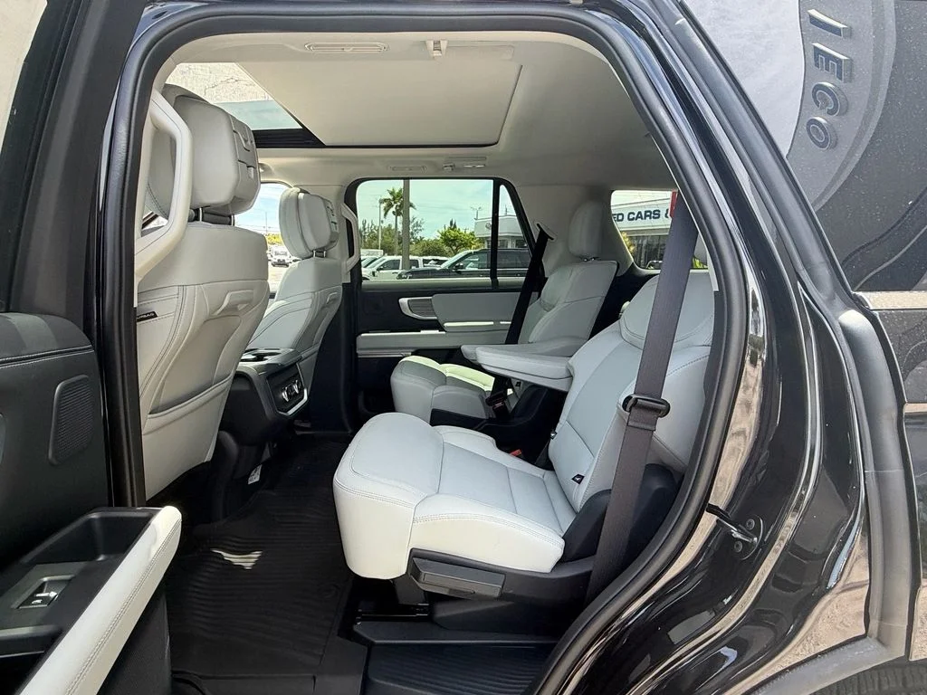 New 2026 Agate Black Metallic Ford Platinum® image 10