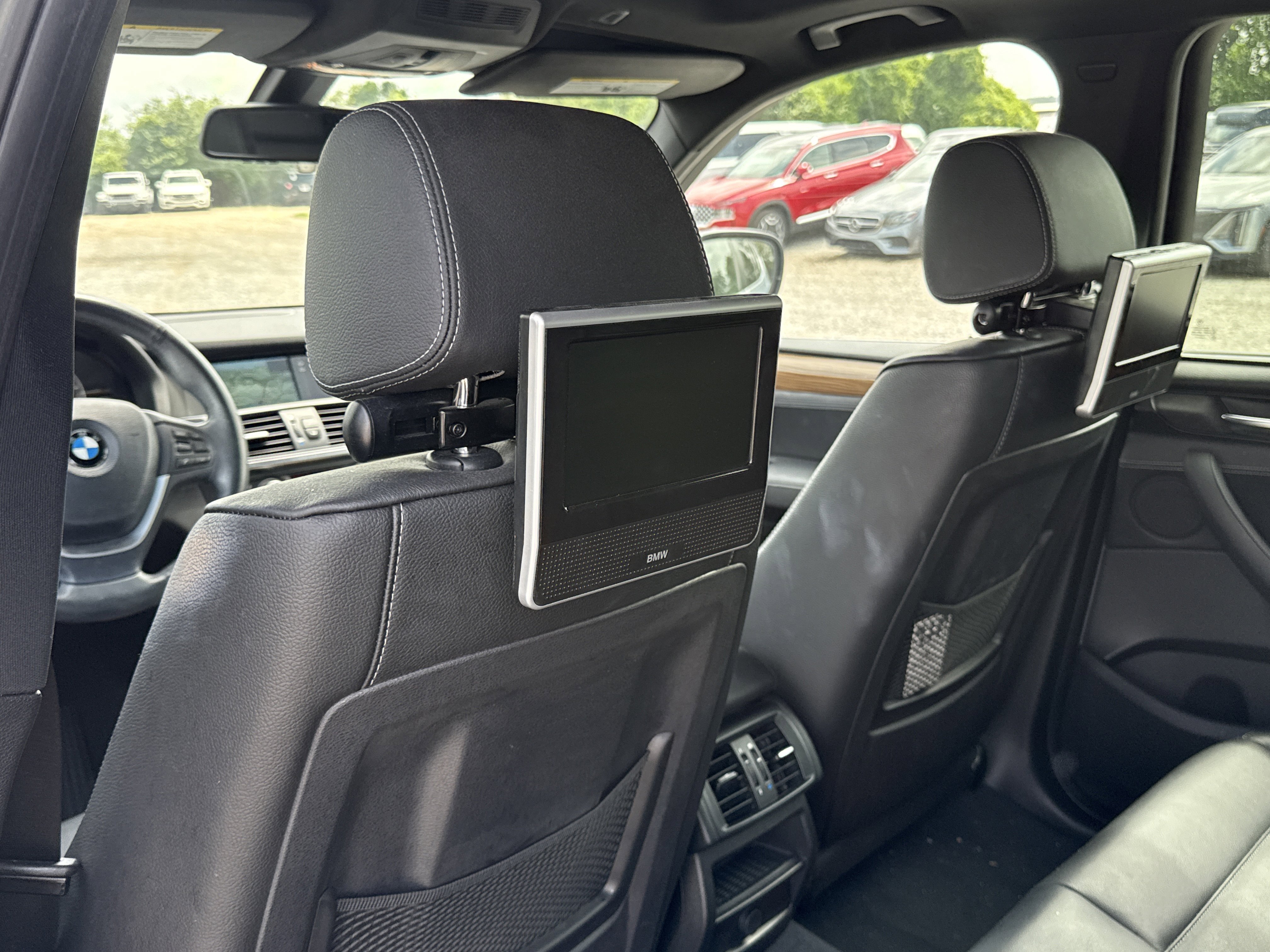 Used 2013  BMW xDrive28i image 4