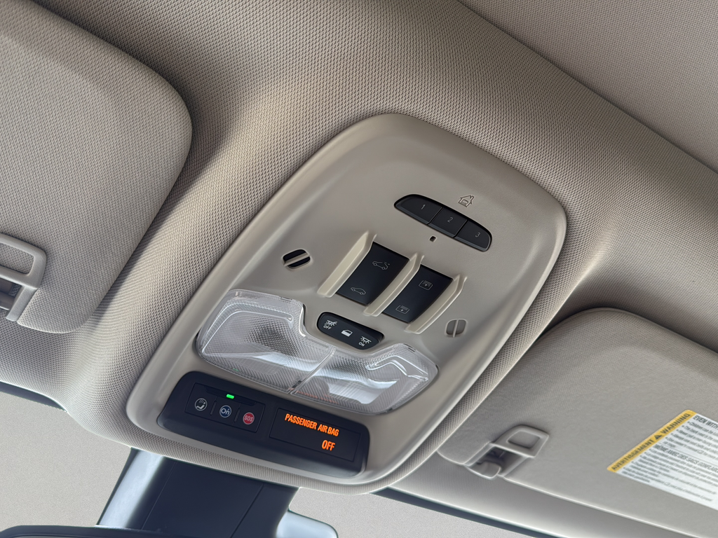 Used 2026 White Frost Tricoat Buick Avenir image 12
