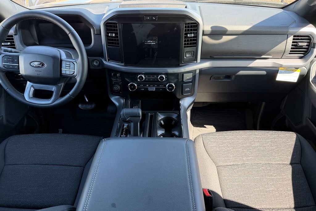 New 2026 Carbonized Gray Metallic Ford XLT image 27