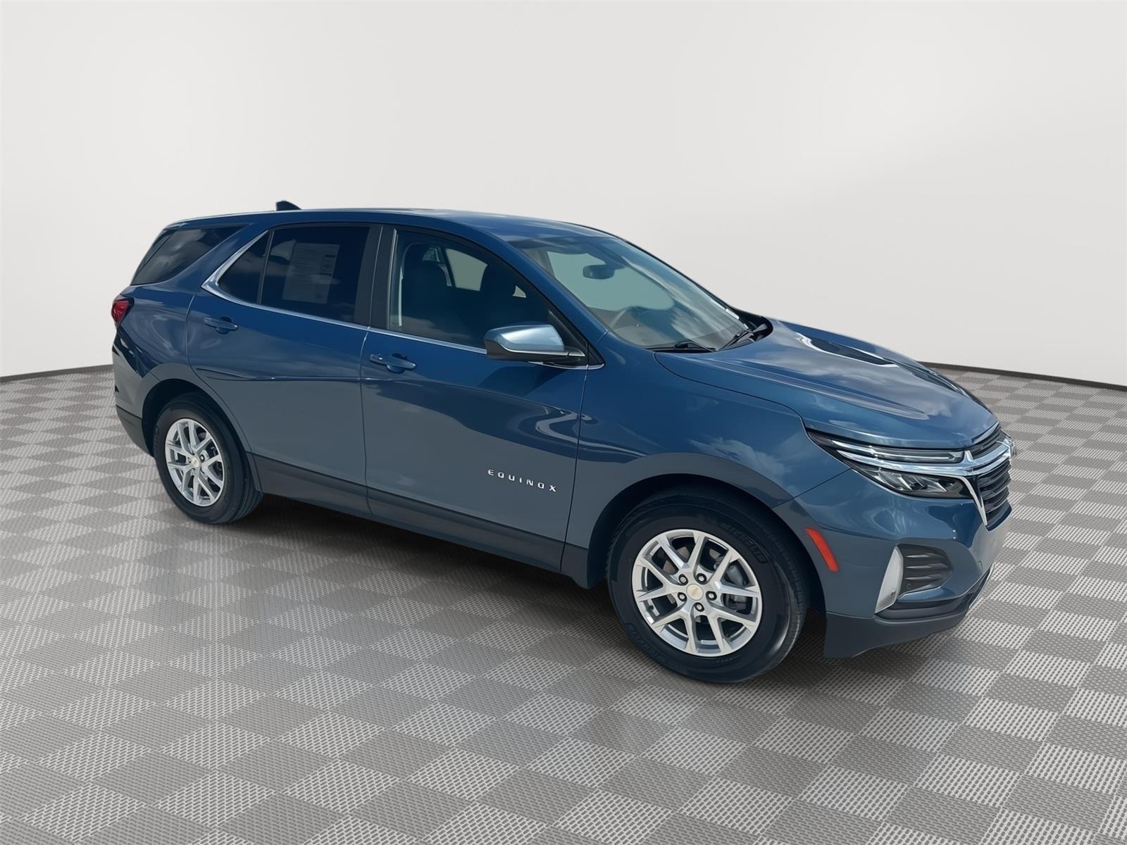 Used 2024 Lakeshore Blue Metallic Chevrolet LT image 3