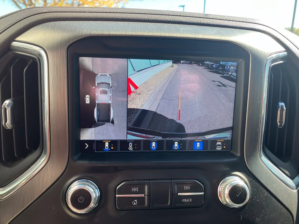 Used 2022 White GMC Denali image 15