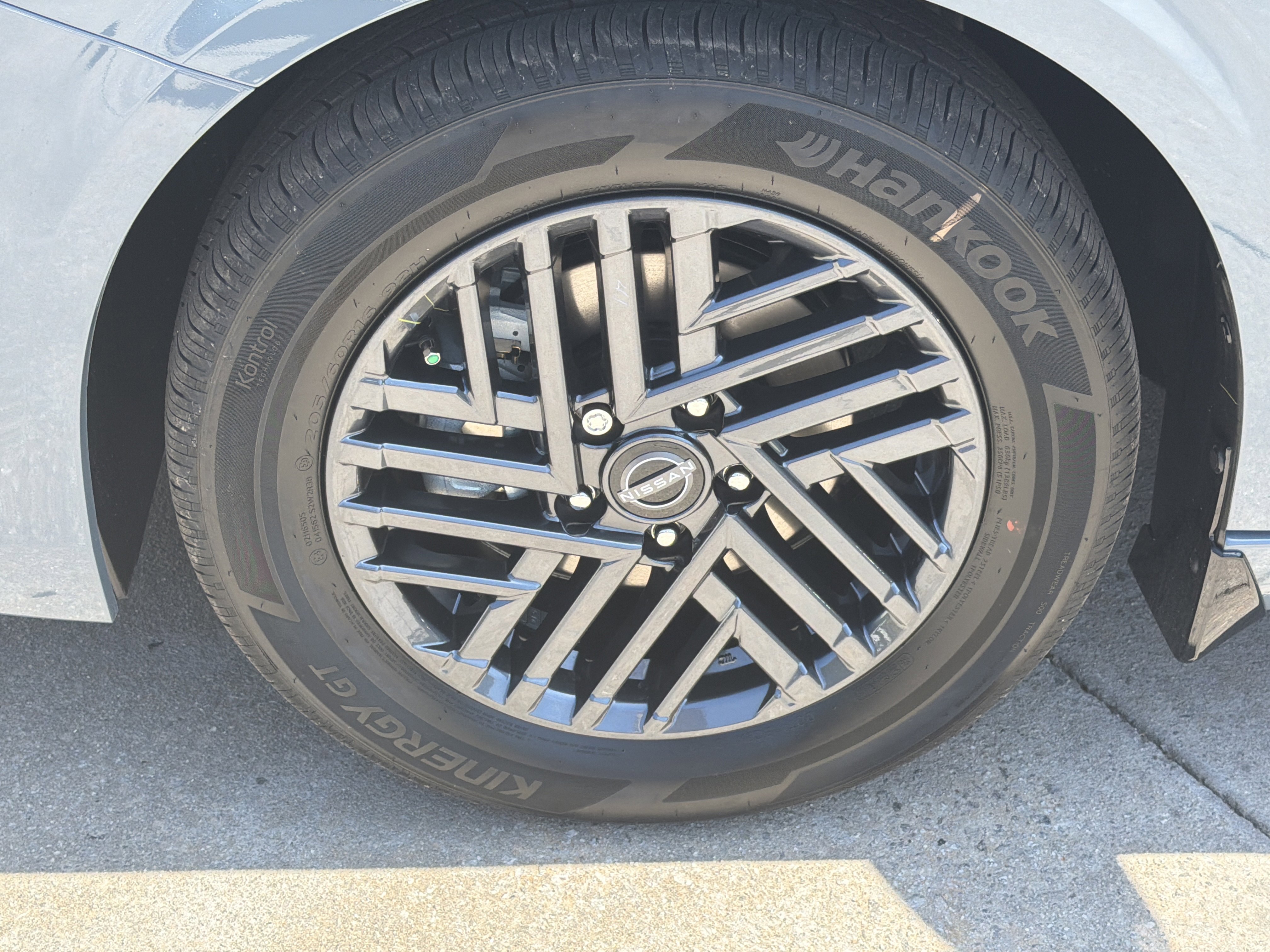 New 2026 Atlantic Gray Metallic Nissan SV image 12