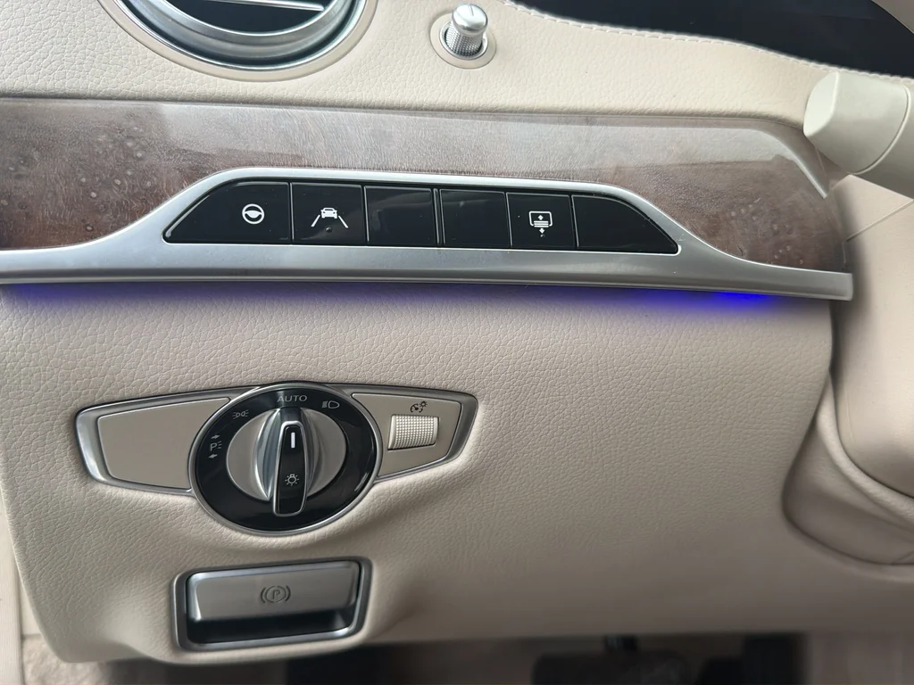 Used 2019 designo Diamond White Mercedes-Benz S 450V image 27