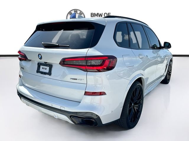 Used 2022 White BMW sDrive40i image 7