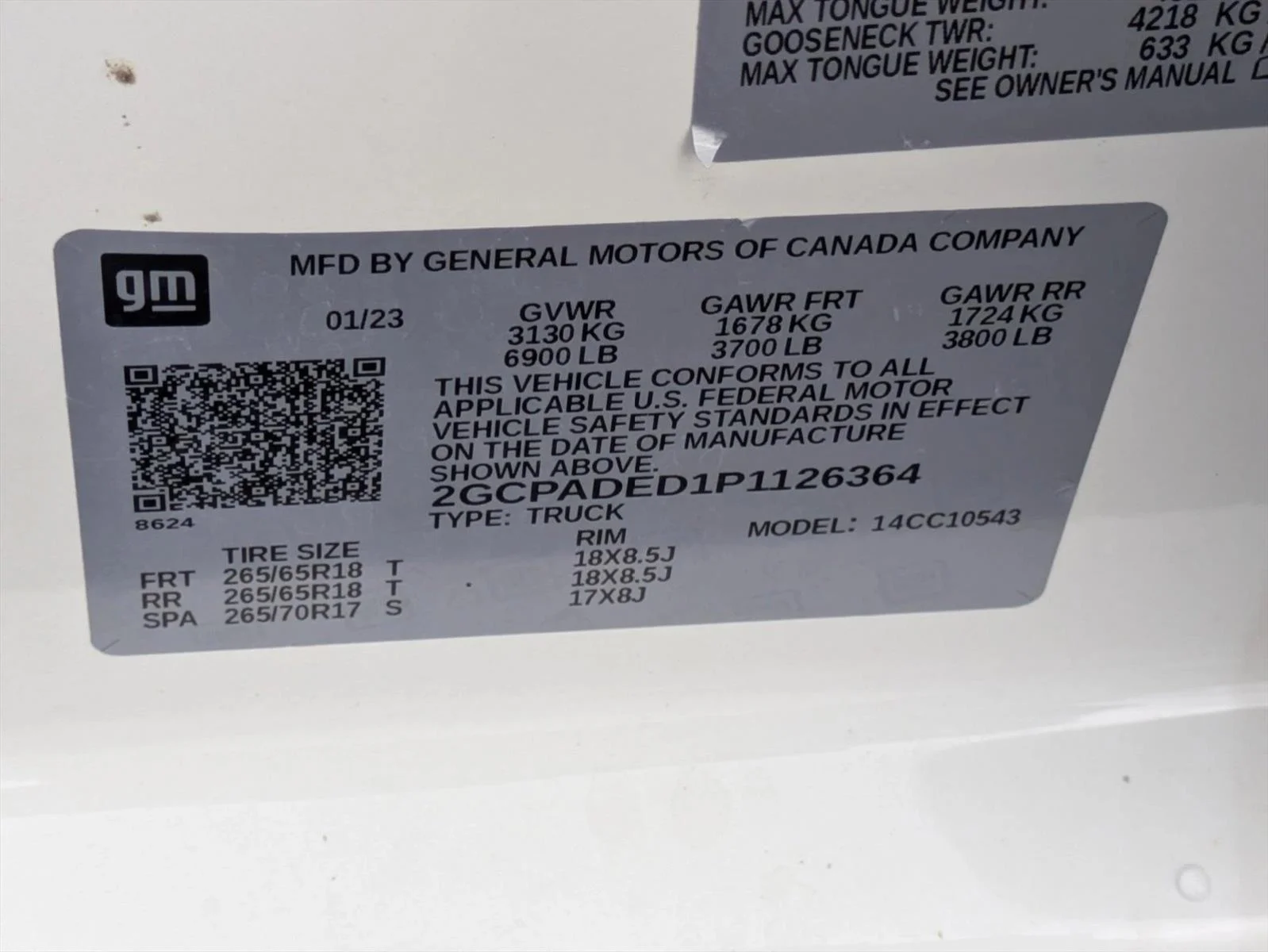 Used 2023 Summit White Chevrolet RST image 17