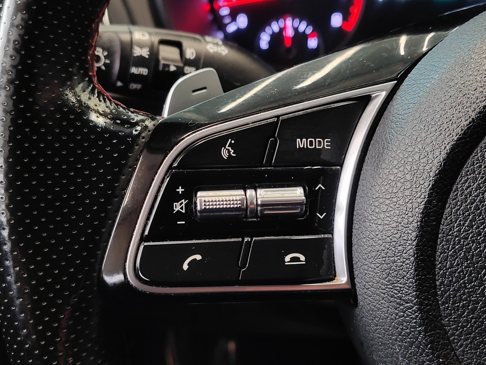 Used 2019 Ebony Black Kia SX image 17