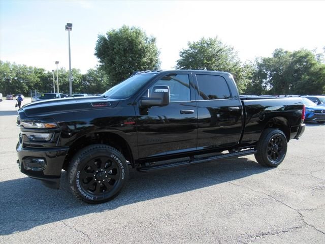 New 2026 Diamond Black Crystal Pearl-Coat Exterior Paint RAM Big Horn image 4