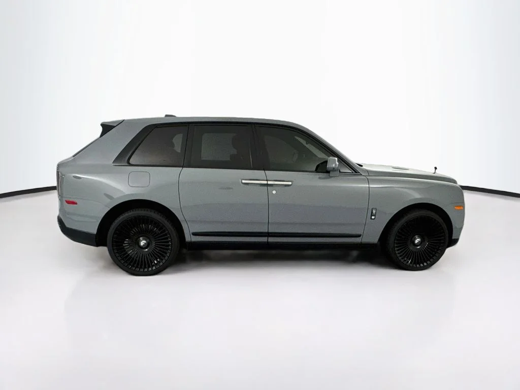 Used 2021 Stone Gray Rolls-Royce  image 4