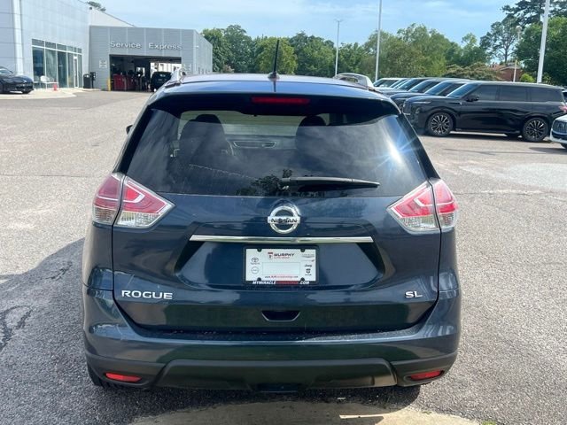 Used 2015 Blue Nissan SL image 4
