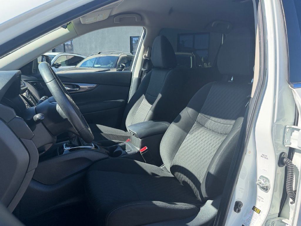 Used 2019 White Nissan SV image 9