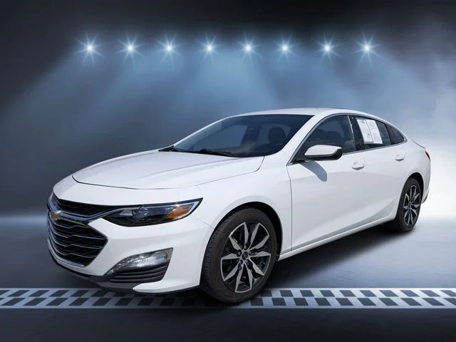 Used 2024 Summit White Chevrolet LT image 7