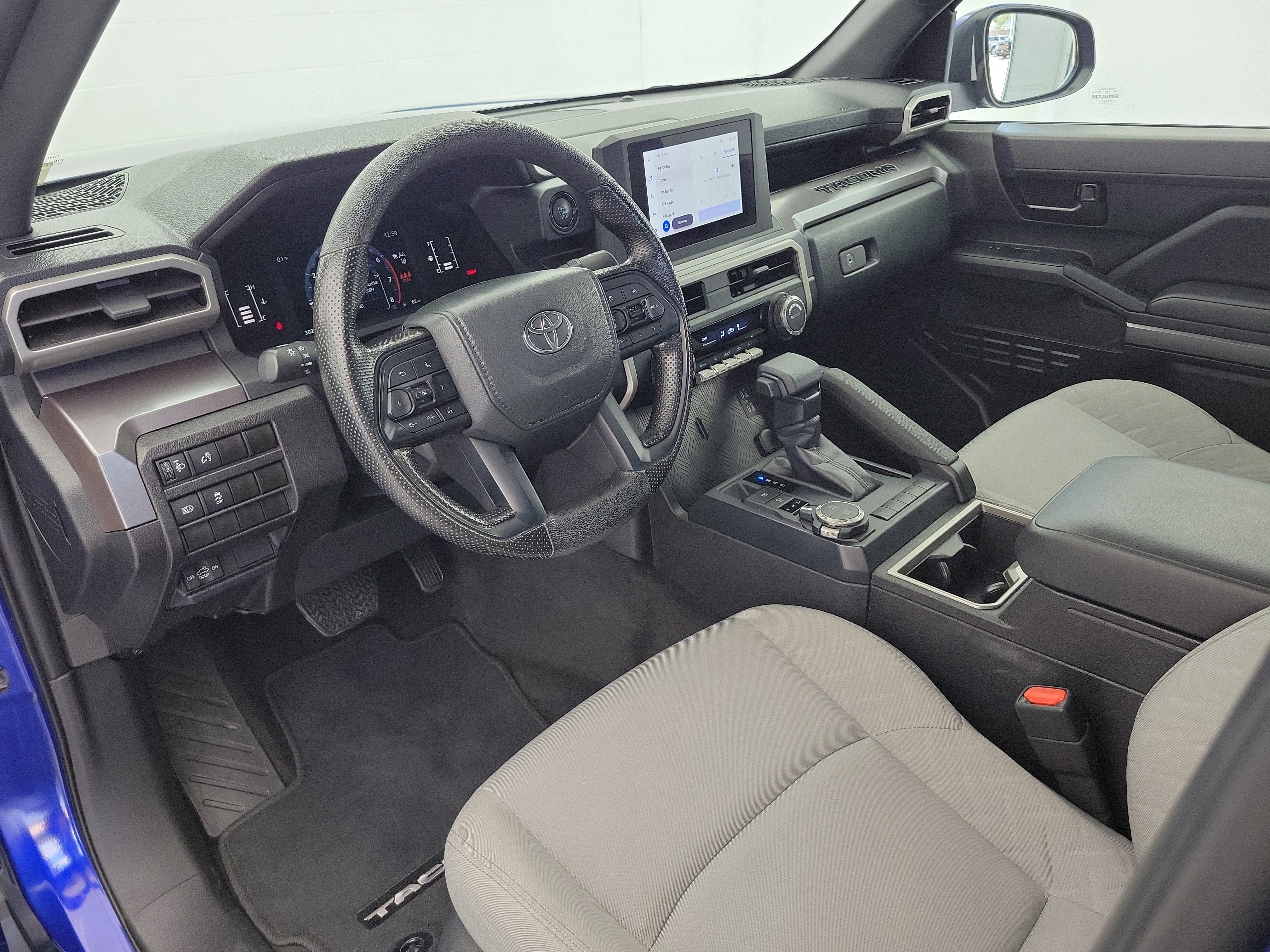Used 2025 Blue Toyota SR5 image 18