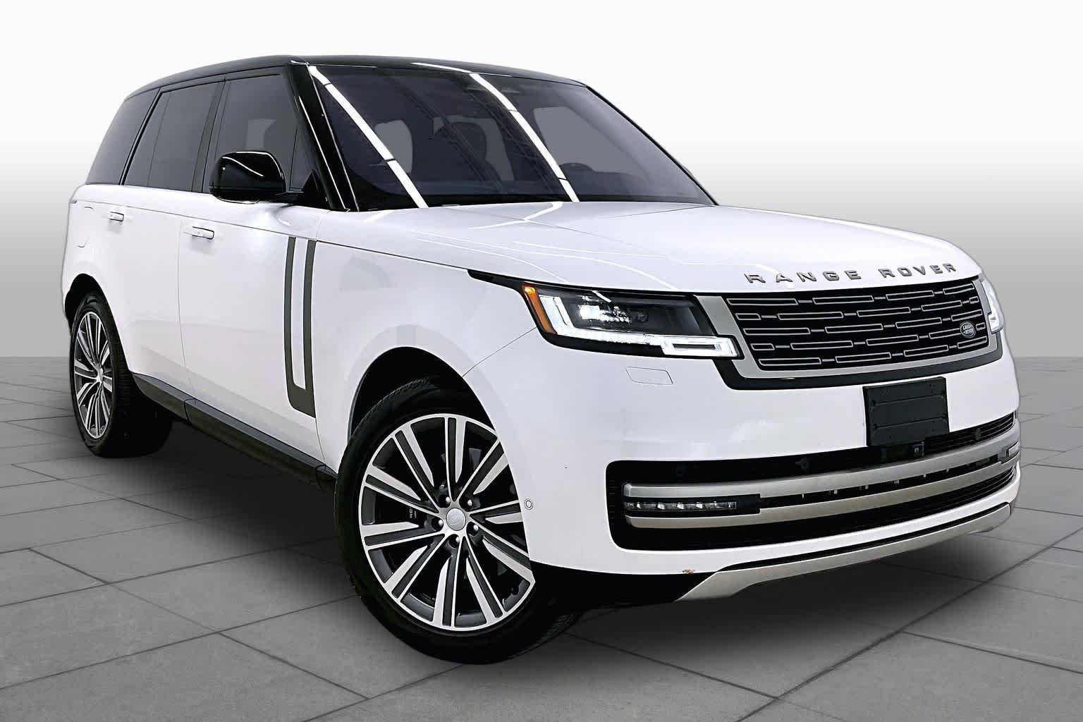 Used 2023 Icy White SV Bespoke Special Effect Gloss Land Rover SE image 3
