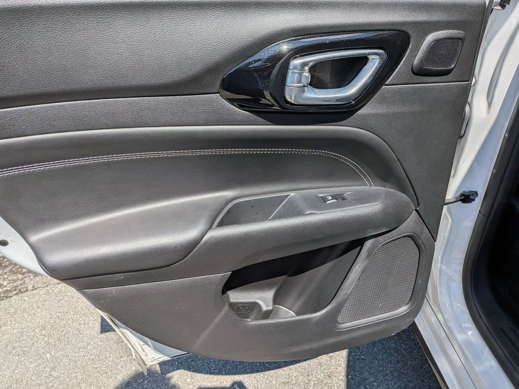 Used 2024 White Jeep Limited image 29
