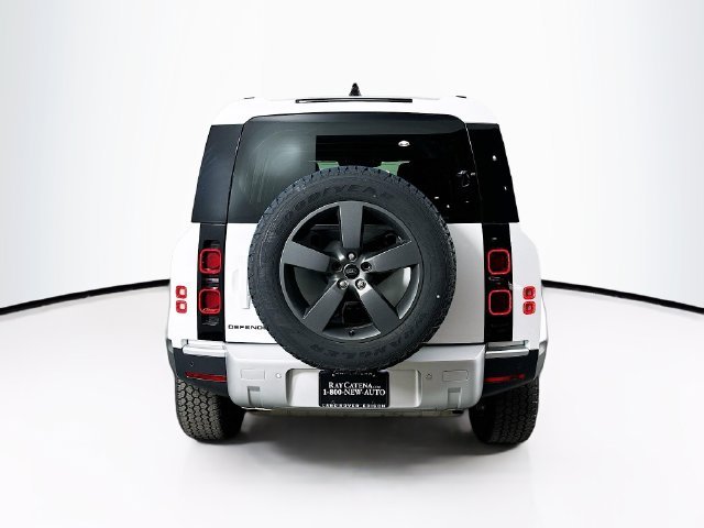 Used 2025 White Land Rover S image 6