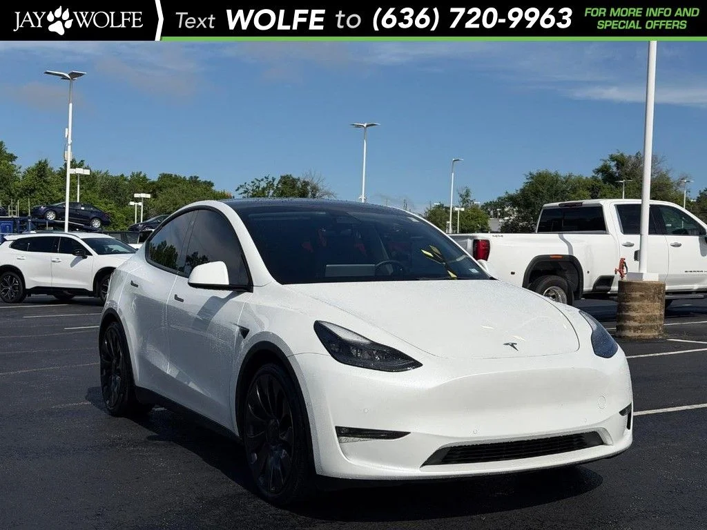 2022 Tesla Model Y Performance Dual Motor All-Wheel Drive's photo