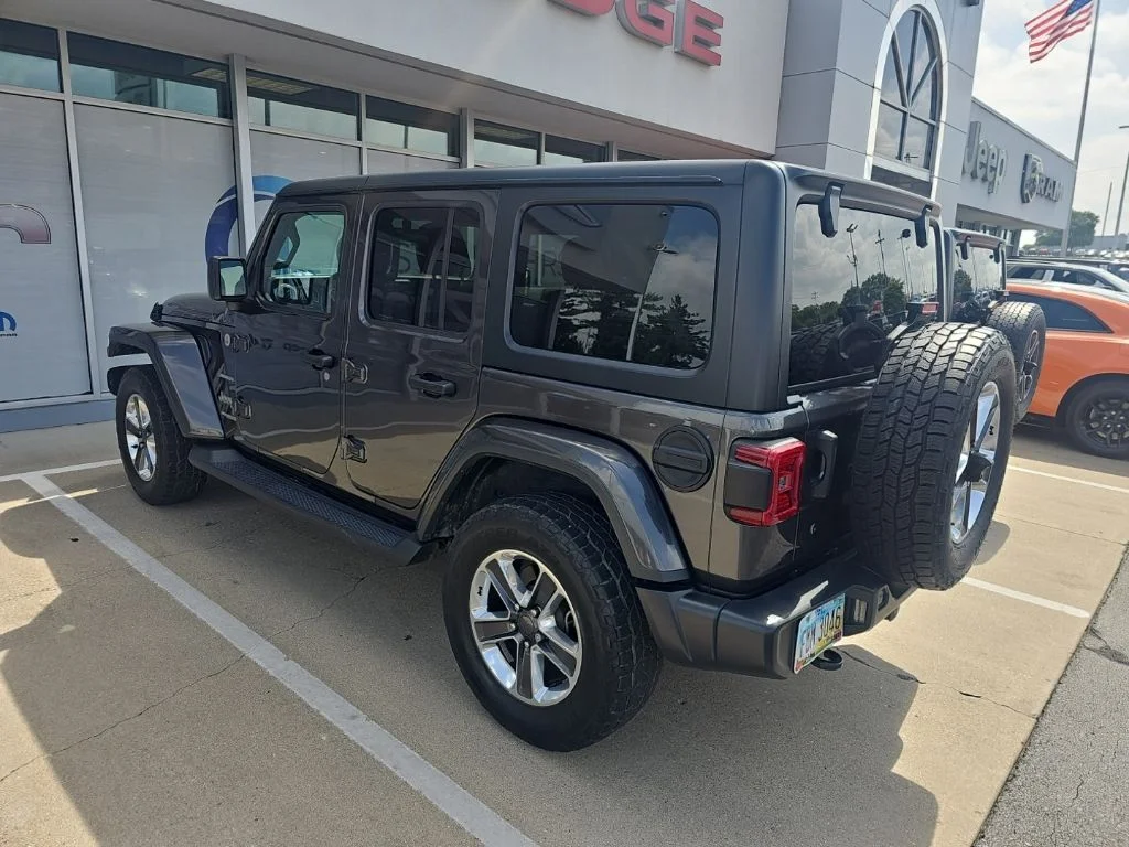 Certified Used 2018 Gray Jeep Unlimited Sahara image 6