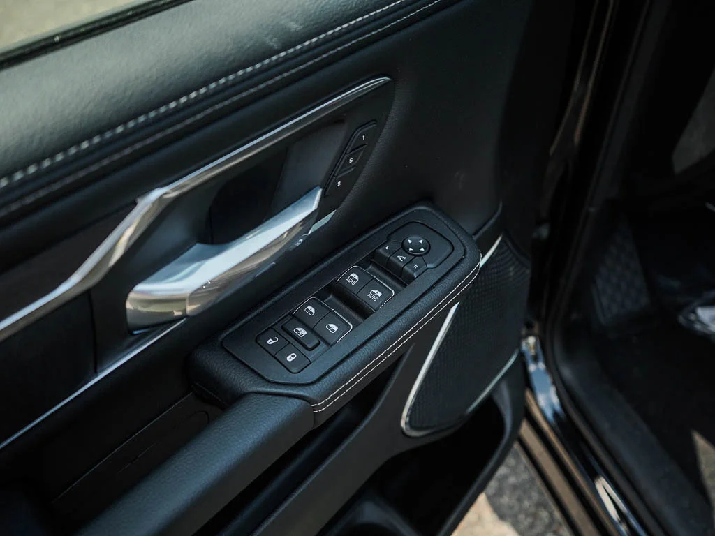 New 2026 Diamond Black Crystal Pearlcoat RAM LARAMIE image 16