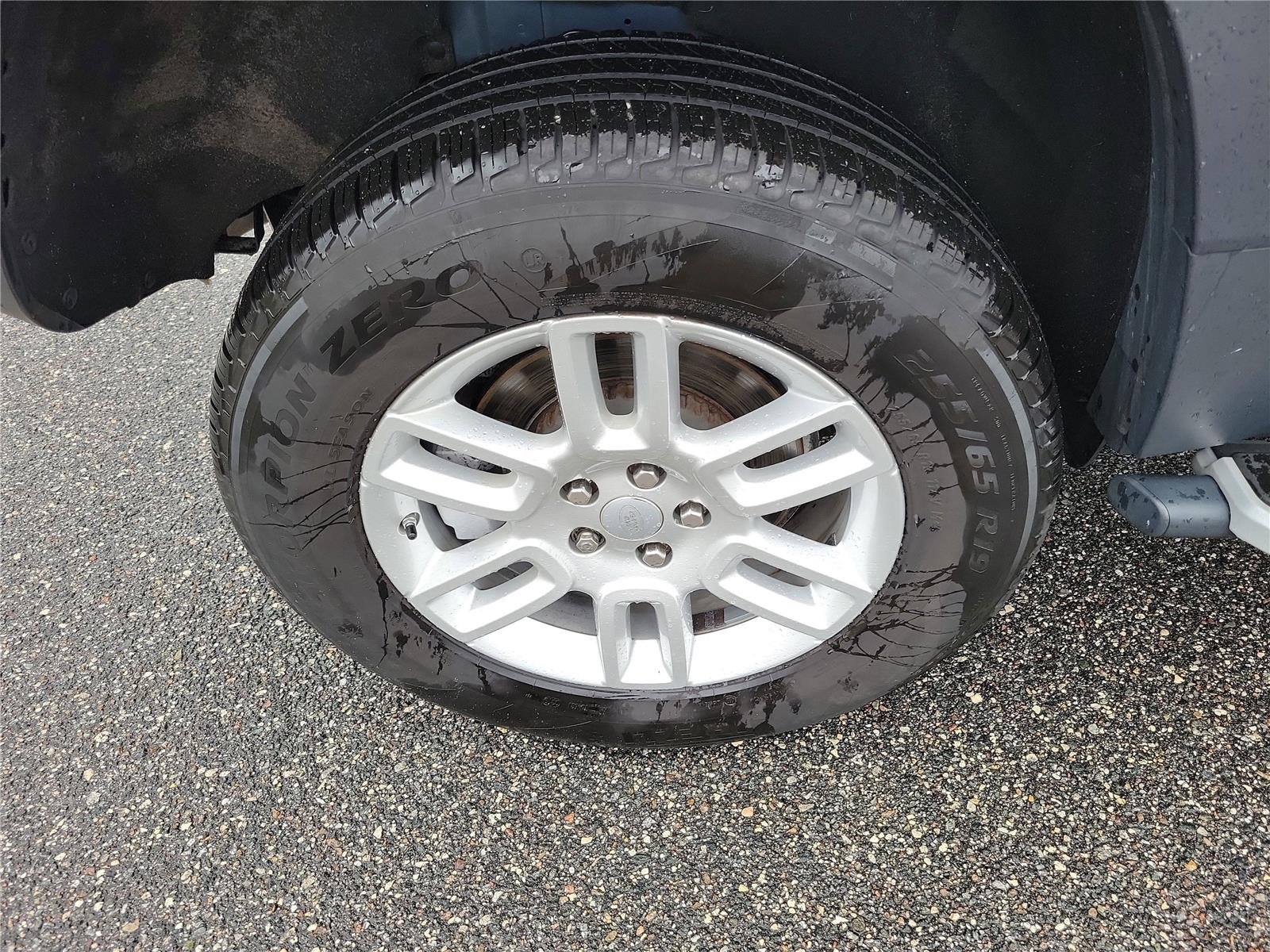 Used 2020 Fuji White Land Rover HSE image 7
