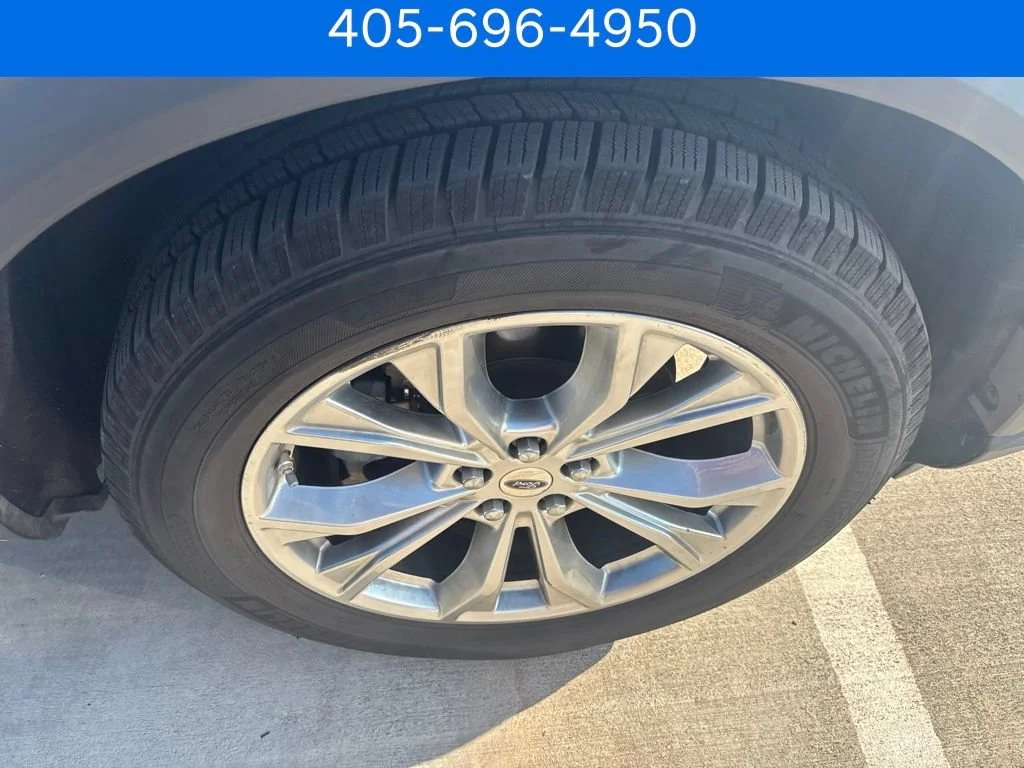 Pre-Owned 2020 Ford Explorer XLT