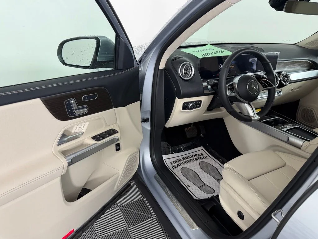 Certified Used 2025 Silver Mercedes-Benz GLB 250 image 10