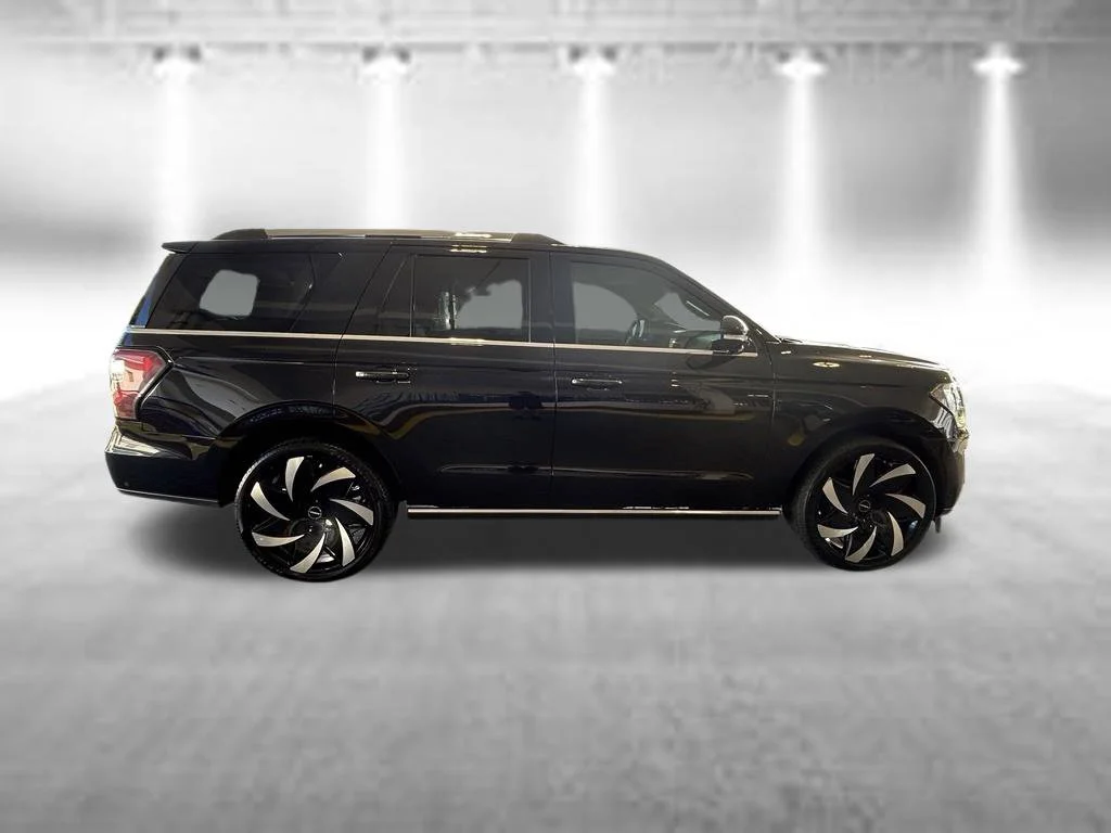 Used 2021 Black Ford Limited image 3