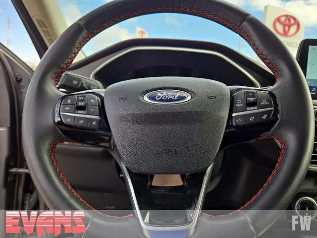Used 2022 Gray Ford SEL image 10