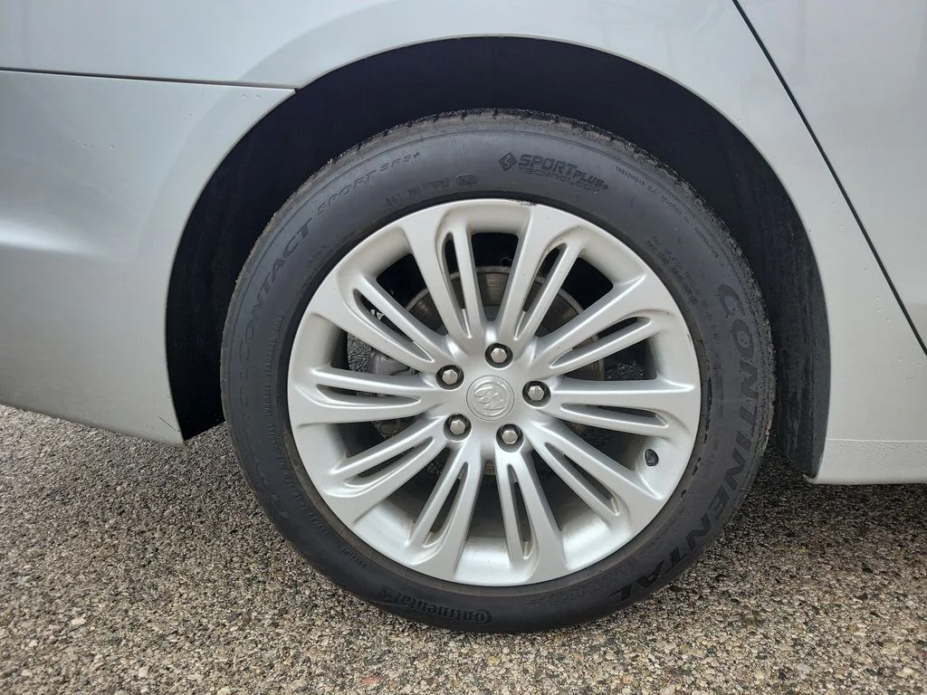 Used 2019 Silver Buick Premium I Group image 5