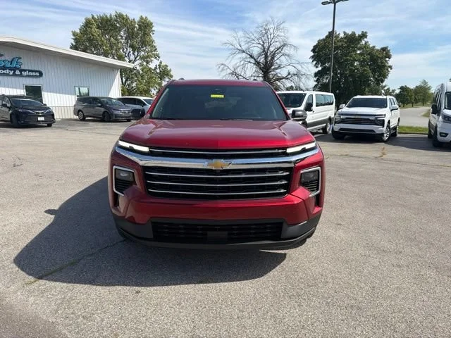 2027 Chevrolet Traverse LT - Photo 3