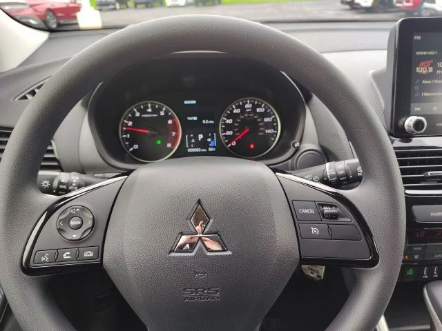 New 2026 Gray Mitsubishi ES image 16