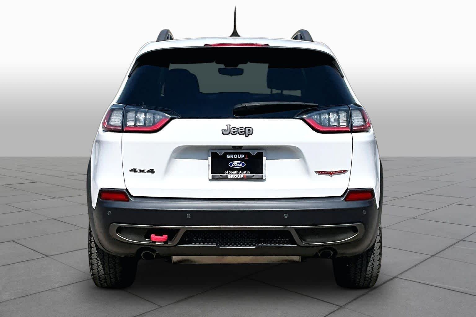 Pre-Owned 2019 Jeep Cherokee Trailhawk