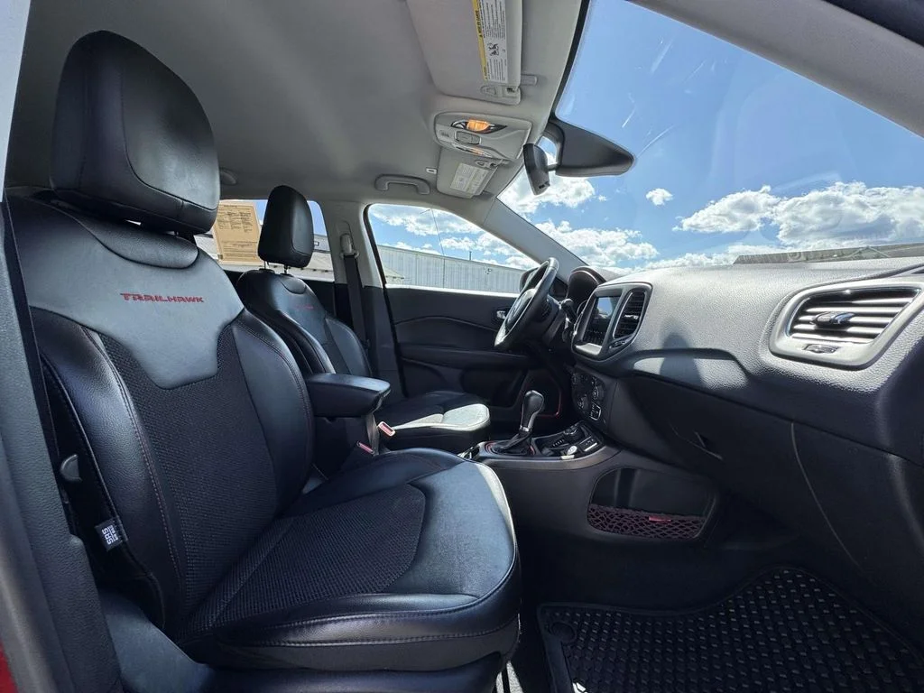 Used 2019 Red Jeep Trailhawk image 15